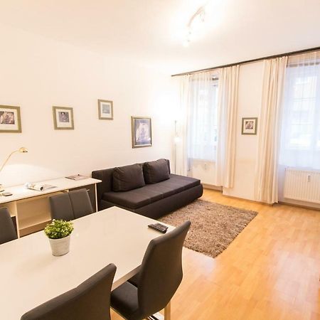 Apartment Meidling Wina Bagian luar foto